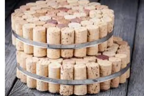 objetos-com-rolhas-suporte-vaso
